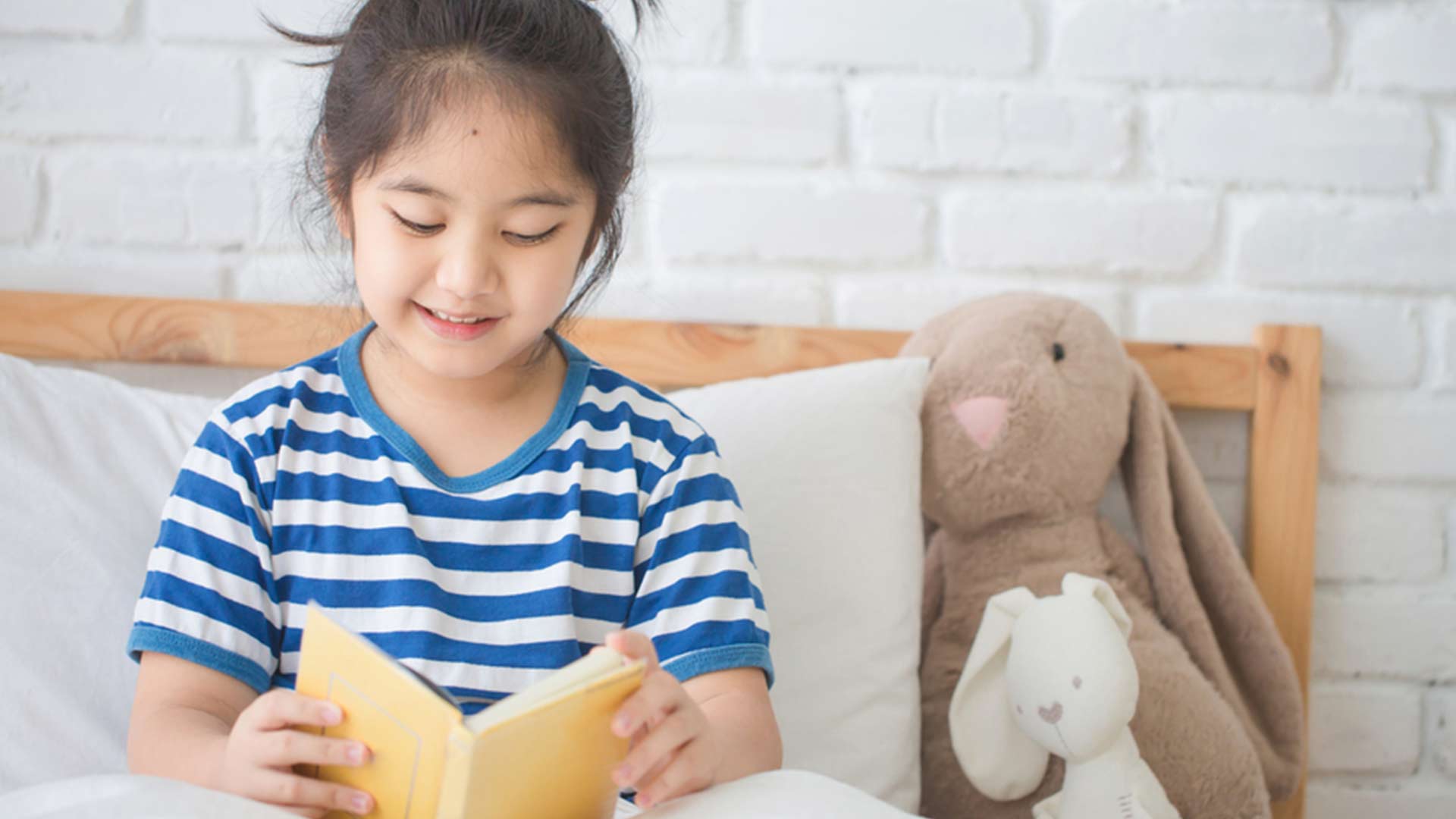 Cara Mengajarkan Anak Membaca yang Tepat Untuk Bunda